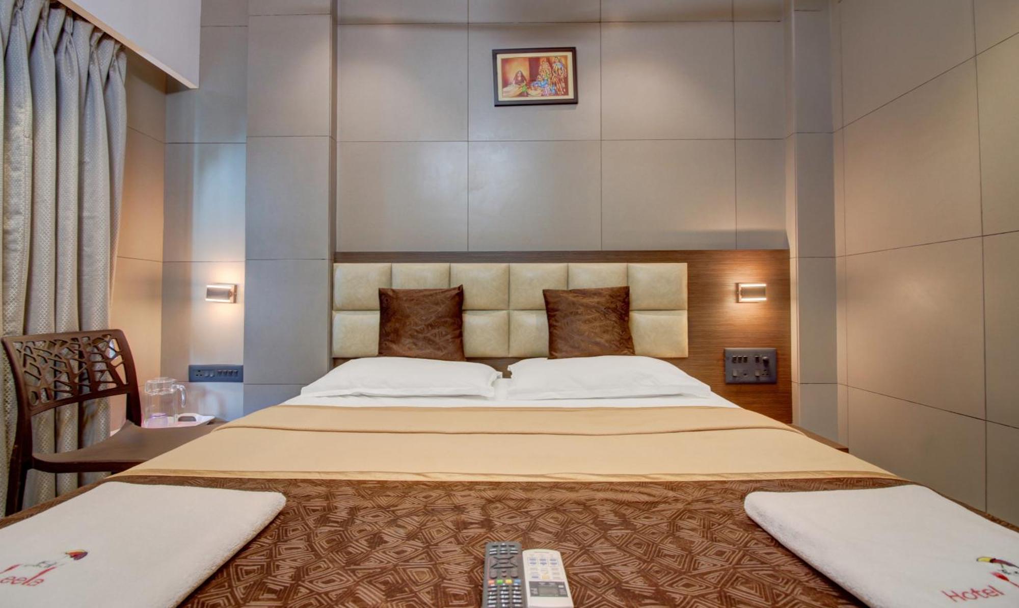 Hotel Leela Kalyān Zewnętrze zdjęcie